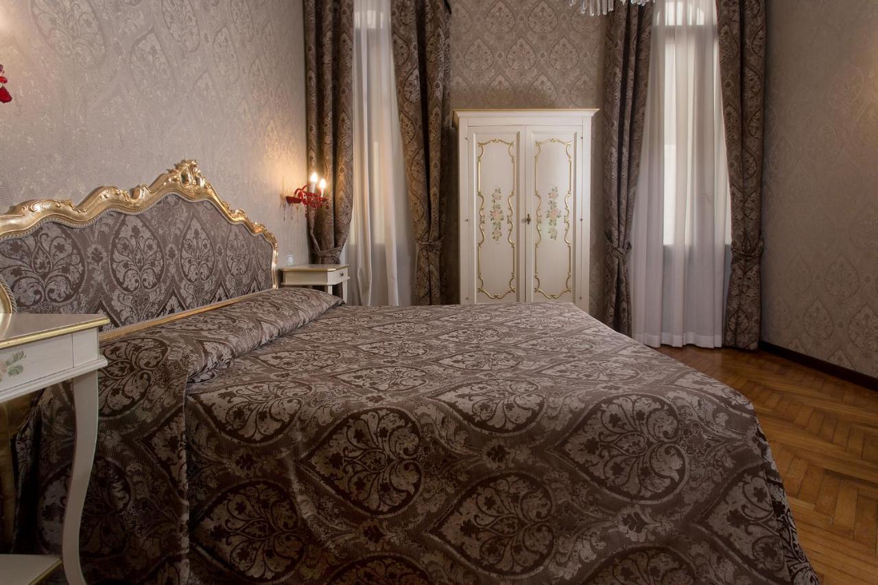 Hotel Mezzo Pozzo Venecia